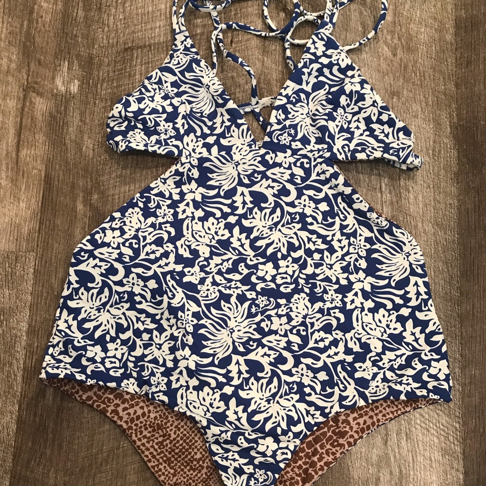 acacia one piece